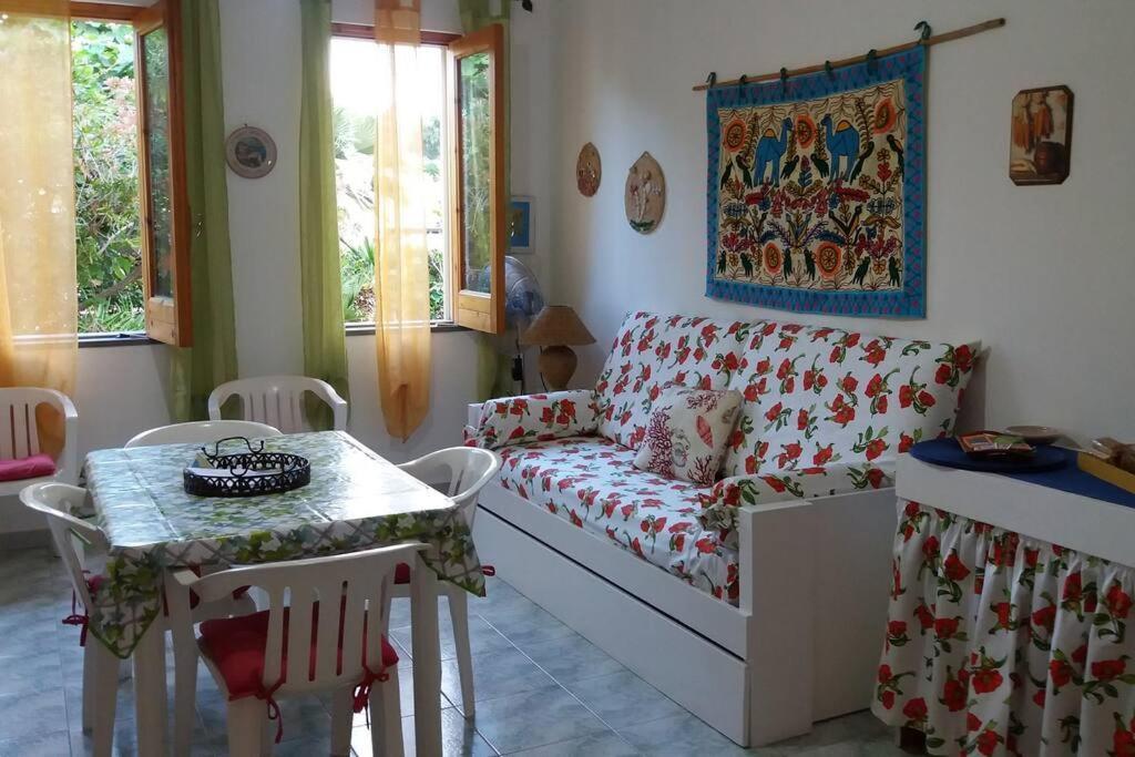 Casa Catalogna , Vicino Al Centro Storico. Villa Lipari  Exteriör bild